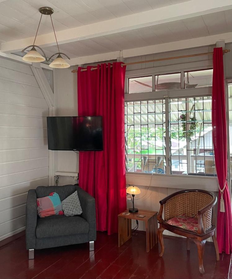 Max Garden And Pool Apartment Paramaribo Bagian luar foto